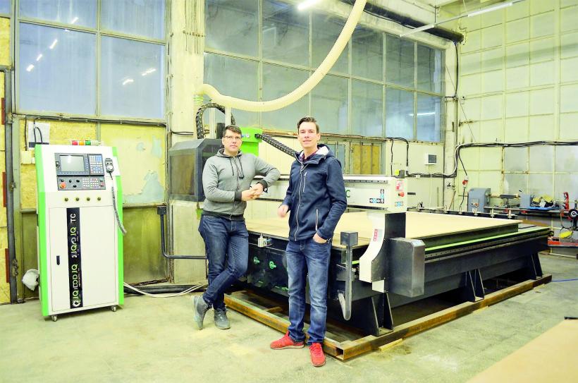 De la multinaţională, la producţia de mobilă unicat 18651937