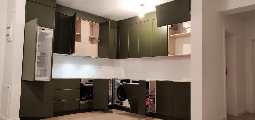 De la multinaţională, la producţia de mobilă unicat 18651940