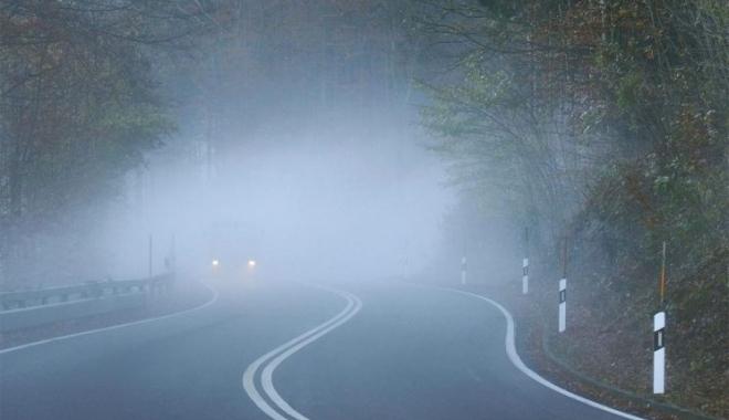 Atenție șoferi! ANM a emis Cod galben de ceață, vineri dimineață