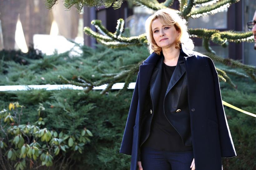 Fructul oprit sezonul 2 episodul 27. Anchetă, în casa Caragea, după conflictul cu focuri de armă: “Eu sunt criminalul!” 18653824