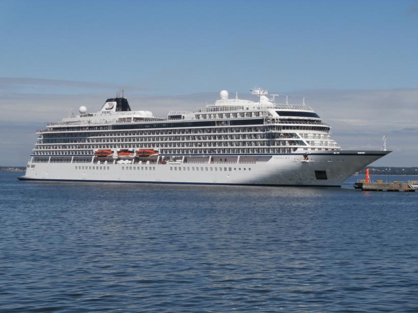 Norvegia: Probleme la motorul unui pachetbot în largul mării; 1.300 de persoane în curs de evacuare