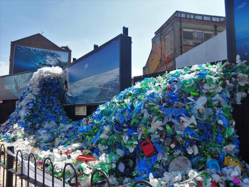 Parlamentul European a aprobat interzicerea produselor din plastic de unică folosinţă din 2021