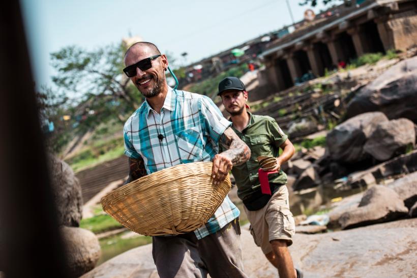 Șerban Copoț și George Vintilă, salvați de elefantul verde în Asia Express – Drumul Elefantului 18654832