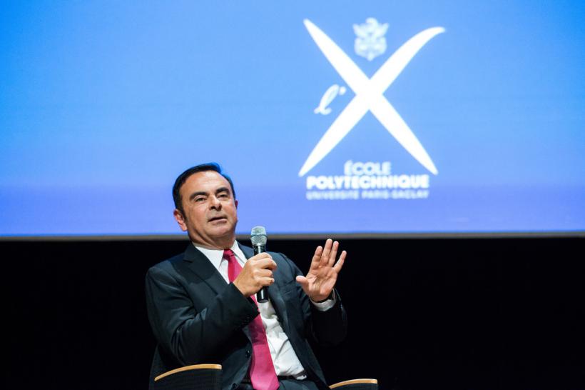Renault a blocat pensia fostului director general Carlos Ghosn