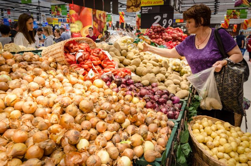 Cartofii şi citricele, alimentele care s-au scumpit cel mai mult în primele 3 luni ale anului
