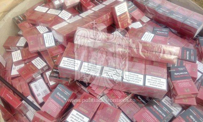 Un bărbat din Botoșani a fost reţinut după ce a fost prins transportând 10.000 de pachete de ţigări de contrabandă