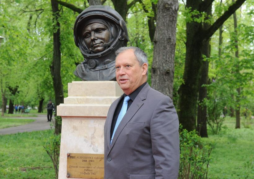 Bustul lui Gagarin, în Herăstrău