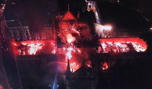 Update Incendiul de la catedrala ”Notre Dame” din Paris a fost stins 