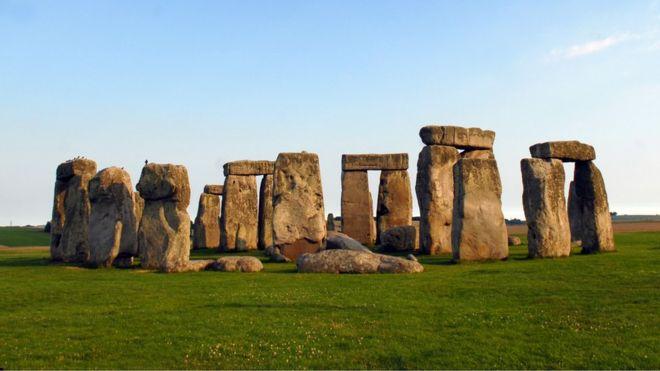 Savanţii au dezvăluit misterul construcţiei ansamblului neolitic de la Stonehenge