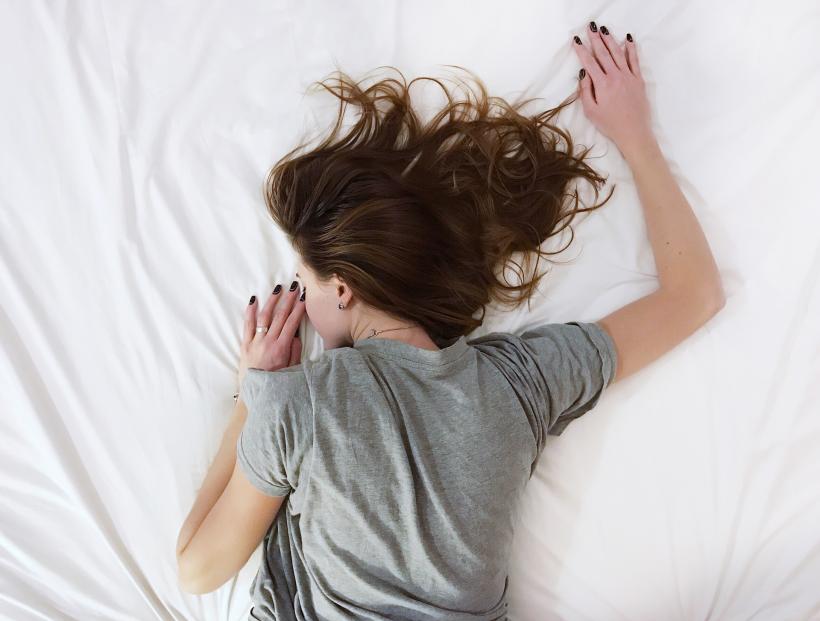Care sunt miturile despre somn care ne distrug sănătatea