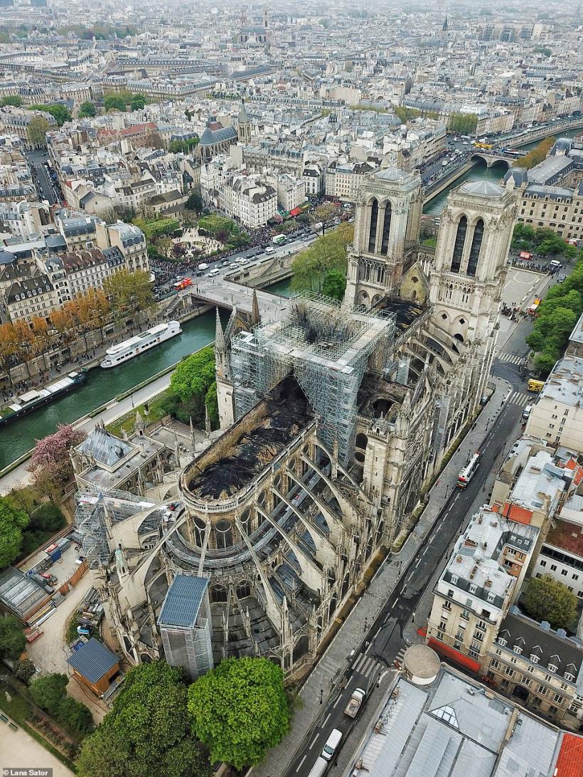 Dimensiunea dezastrului de la Notre Dames - Imagini din dronă 