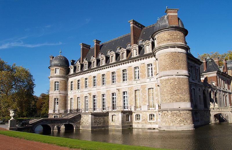 „Versailles-ul belgian“ va găzdui expoziţiile unor renumiţi artişti români
