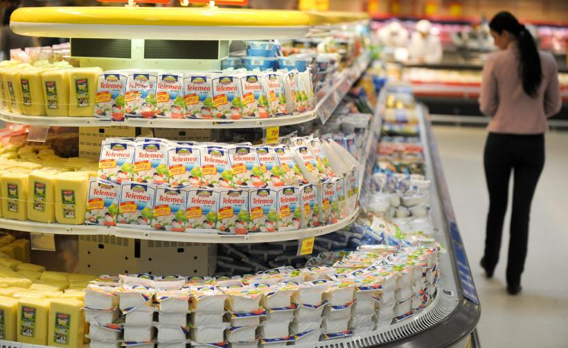 Vești excelente pentru români! Uniunea Europeană va elimina taxele de raft din supermarketuri