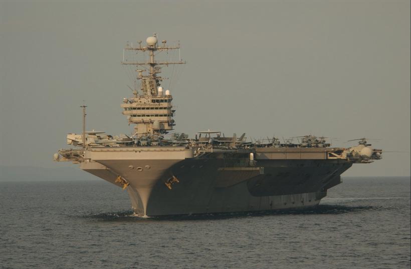 Un portavion al SUA pleacă la război cu Iranul