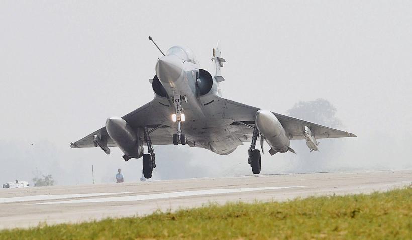 Bulgaria va cumpăra 8 avioane F16