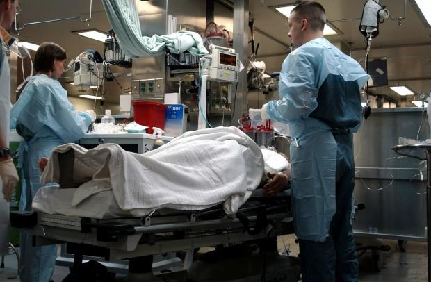 Scandal de proporţii la Spitalul Municipal din Capitală. Un pacient a fost bătut de infirmiere în camera de gardă