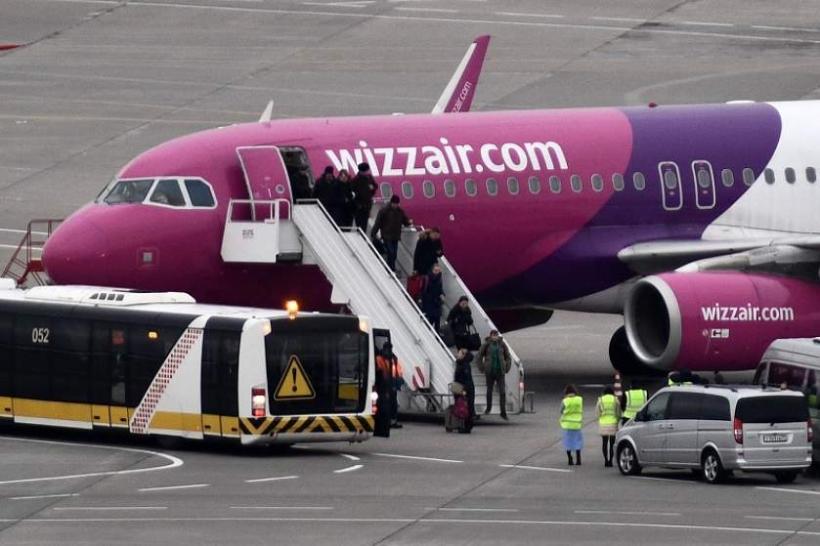Scandal între pasageri la bordul unui avion Wizz Air