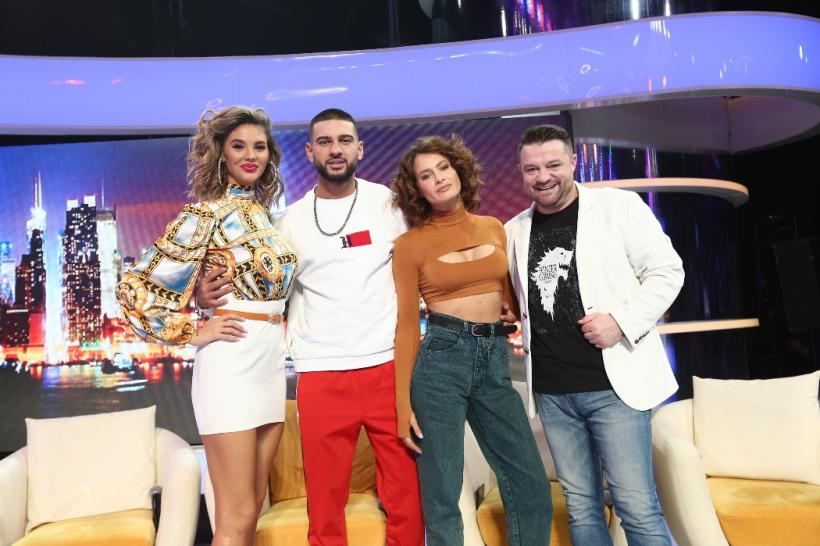 Pantera Roz, statuia Libertății, o vrăjitoare și un viking, o gorilă albă și un extraterestru  urcă pe Scena misterelor 18662611