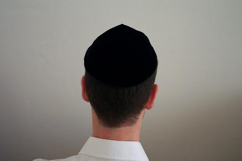 Germania: Comisarul pentru combaterea antisemitismului îi avertizează pe evrei să nu poarte kippah în public