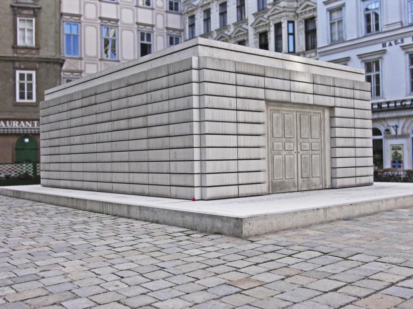 Austria: Acte de vandalism asupra unei expoziţii în memoria unor supravieţuitori ai Holocaustului