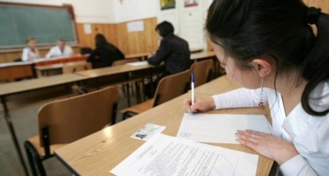 Evaluare națională 2019. Elevii clasei a VIII-a susțin proba scrisă la Limba şi literatura română 