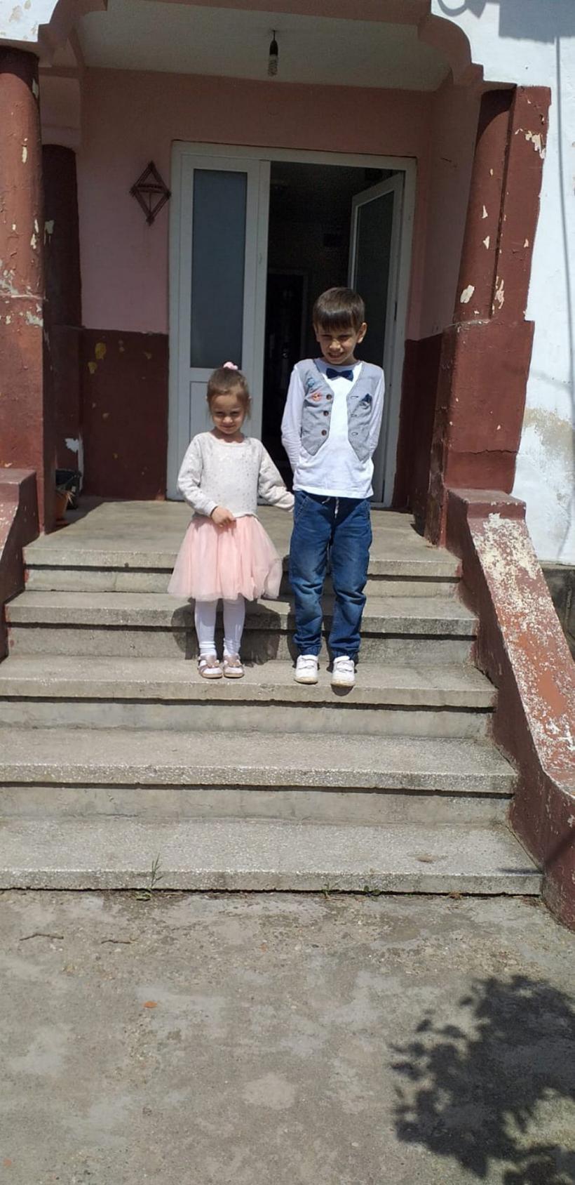 Drama orfanilor din Călineşti. Statul nu-i ajută, dar îi sperie