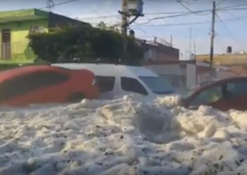 FOTO + VIDEO. Oraş din Mexic, acoperit de un strat gros de gheaţă