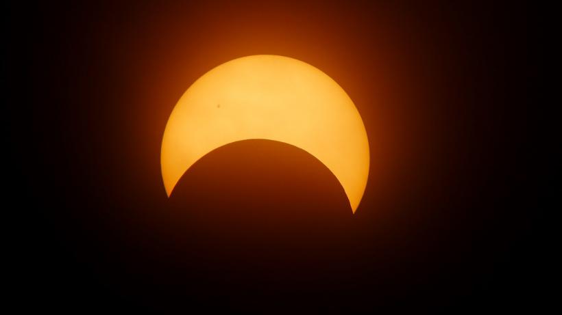 Astăzi are loc o eclipsă totală de Soare. De unde va fi vizibilă