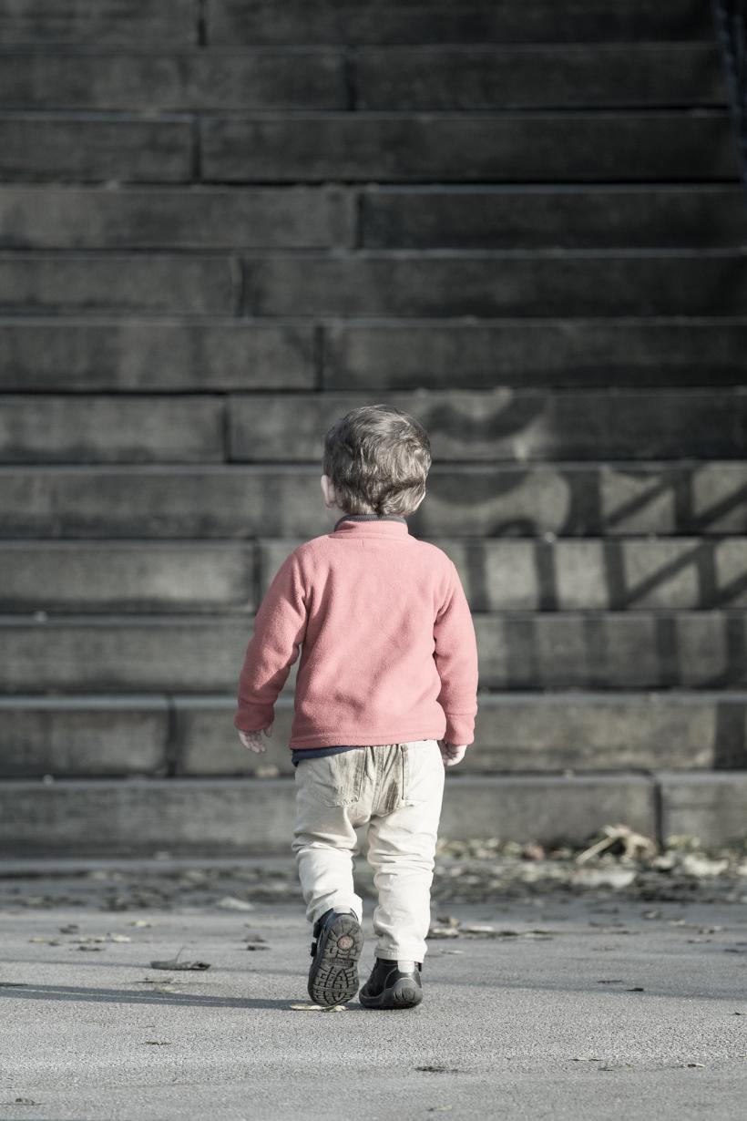 Aproape 200 de minori români, în atenţia Protecţiei Copilului din Spania 