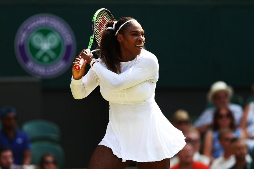 Serena Williams a părut &quot;copleşită de aşteptările sale şi ale publicului&quot; (BBC)