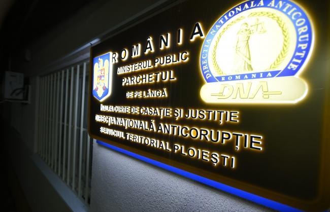 Fostul şef al DNA Ploieşti Lucian Onea şi fostul procuror Mircea Negulescu, trimişi în judecată