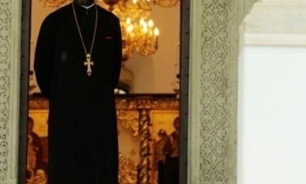 Arhiepiscopia Tomisului a suspendat de la slujire un preot cercetat într-un dosar de pornografie infantilă