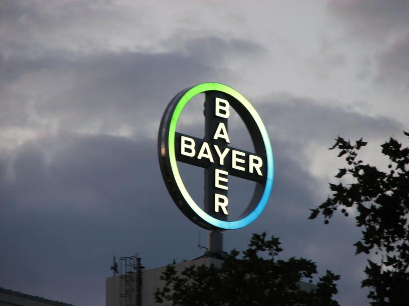 Bayer obţine 585 milioane de dolari în urma vânzării brandului Dr. Scholl's