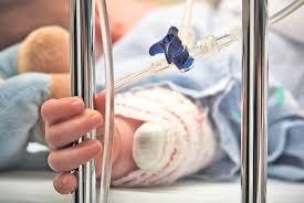 Bebeluş de o lună, intoxicat cu nitriţi adus cu elicopterul SMURD la Spitalul de Copii din Galaţi