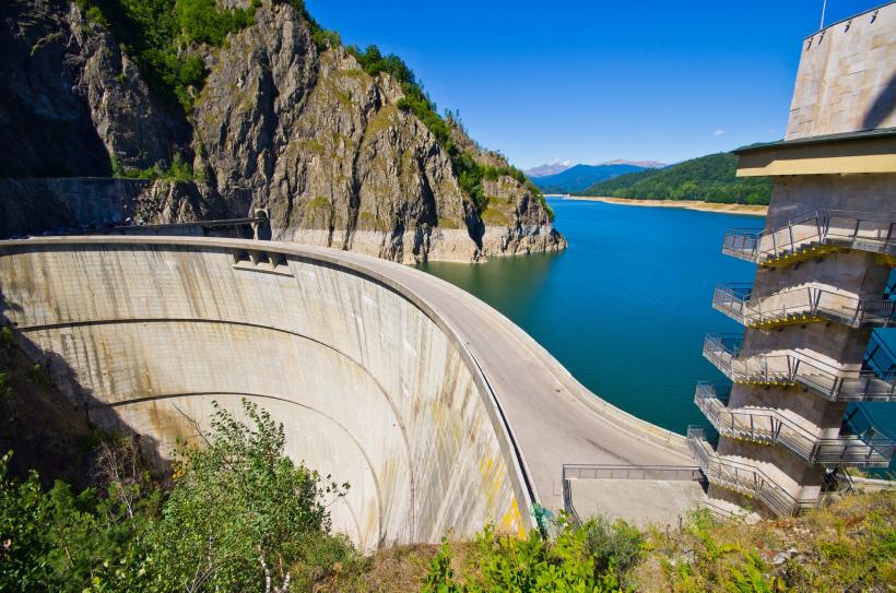 Cinci oferte pentru retehnologizarea hidrocentralei Vidraru