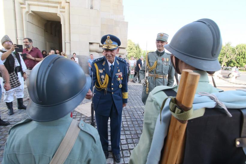 Eroii Armatei Române, omagiaţi în Capitală