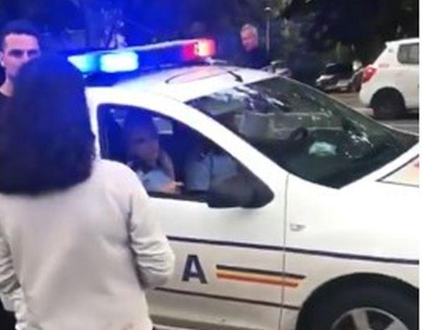 VIDEO REVOLTĂTOR. Fată plină de sânge, ignorată de doi polițiști din Galați. Aceștia nu au coborât din mașină să o ajute. Reacția Poliției din Galați