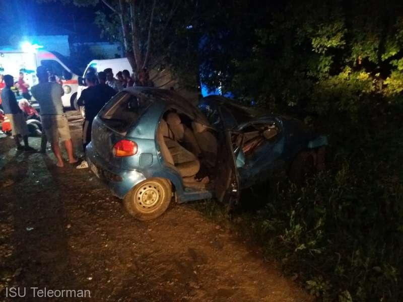 Accident MORTAL în Teleorman. Un șofer fără permis s-a izbit cu mașina de un copac de pe marginea șoselei