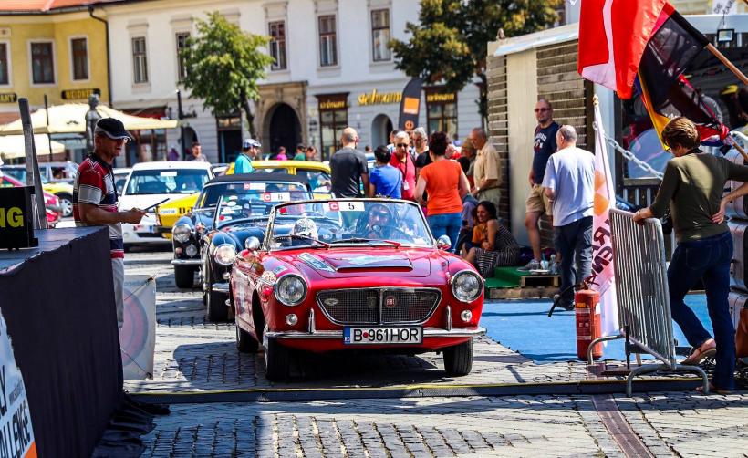 Raliul Sibiului: Mașini de epocă și moderne se vor întrece pe Transfăgărășan
