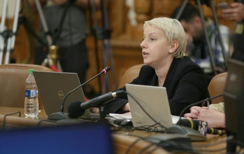 Dana Gîrbovan a făcut primul pas pentru a putea prelua portofoliul la Ministerul Justiției