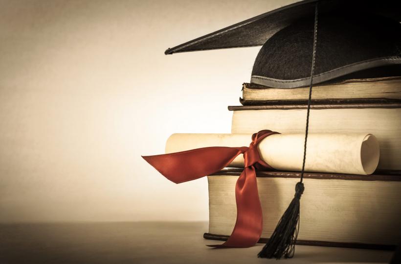 Ministerul Educaţiei vrea mai mulţi bani din recunoaşterea diplomelor