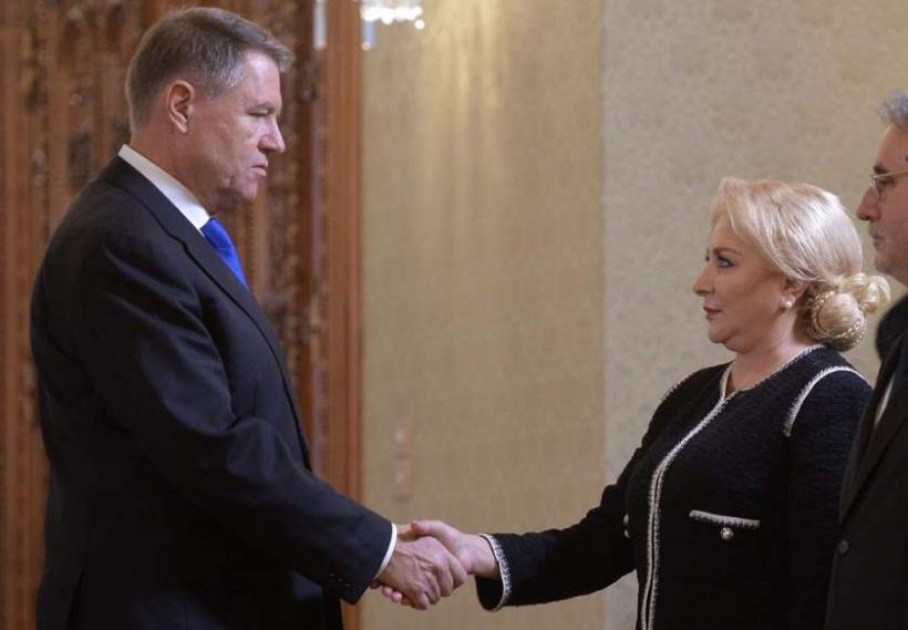 Surse: Klaus Iohannis îi va cere premierului Viorica Dăncilă restructurarea Guvernului