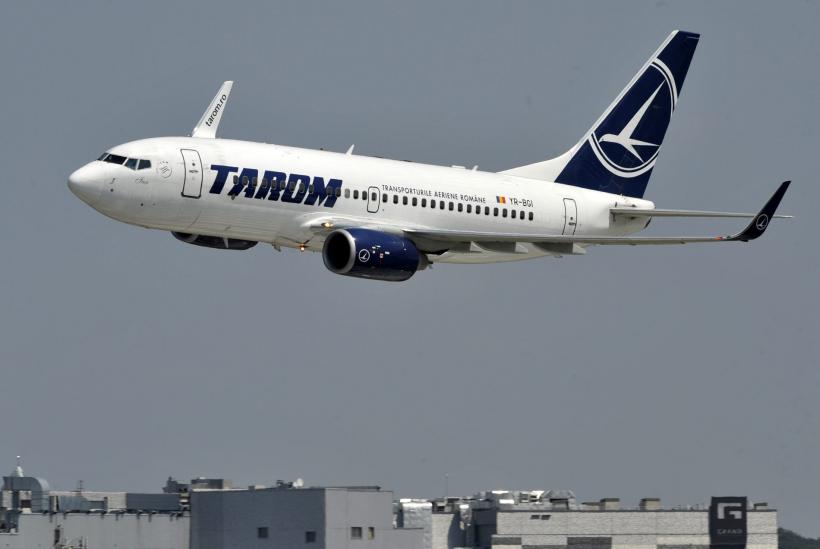 Restructurare MAJORĂ la TAROM. Ministrul Transporturilor: „Numărul de angajaţi este mai mare decât pot aduce venituri aeronavele”