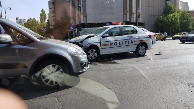 Un agent de poliție a fost implicat într-un accident în centrul Capitalei