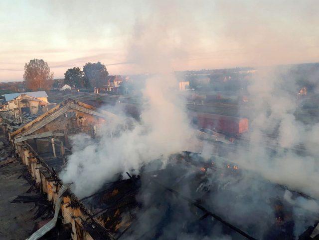 Arad: Un depozit în care se aflau 2.000 de tone de cereale a ars complet într-un incendiu