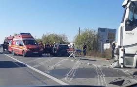 Accident la Constanța între două autotrenuri. Două persoane au fost rănite.