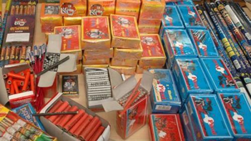 Peste 200 de mii de obiecte pirotehnice, confiscate de poliţiştii brăileni 