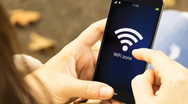 142 de municipalităţi din România vor primi vouchere pentru a oferi acces gratuit la internet Wi-Fi
