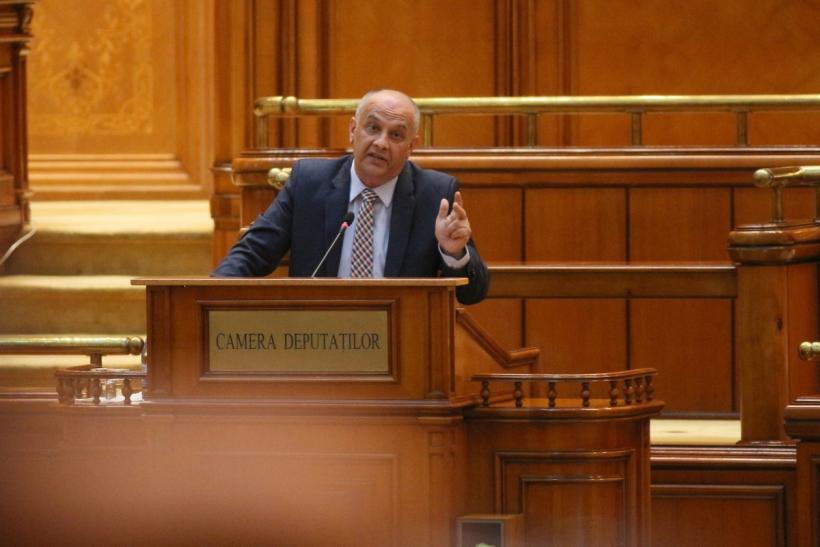 Lista „trădătorilor” și „traseiștilor” care i-au instalat lui Iohannis Guvernul lui 18684343