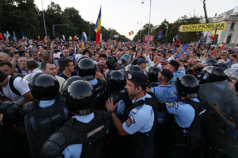 Ministrul de Interne a anunțat desecretizarea dosarului privind protestul din 10 august